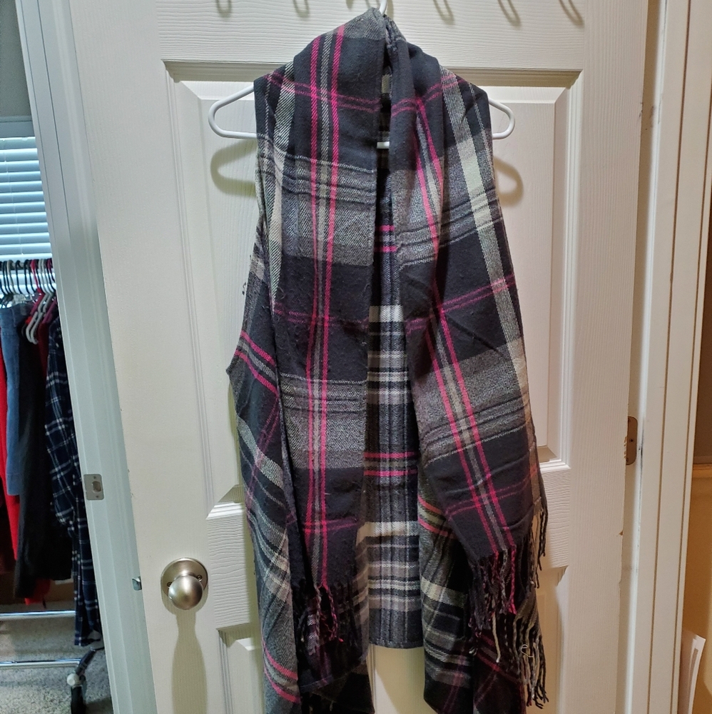 Plaid Ruana